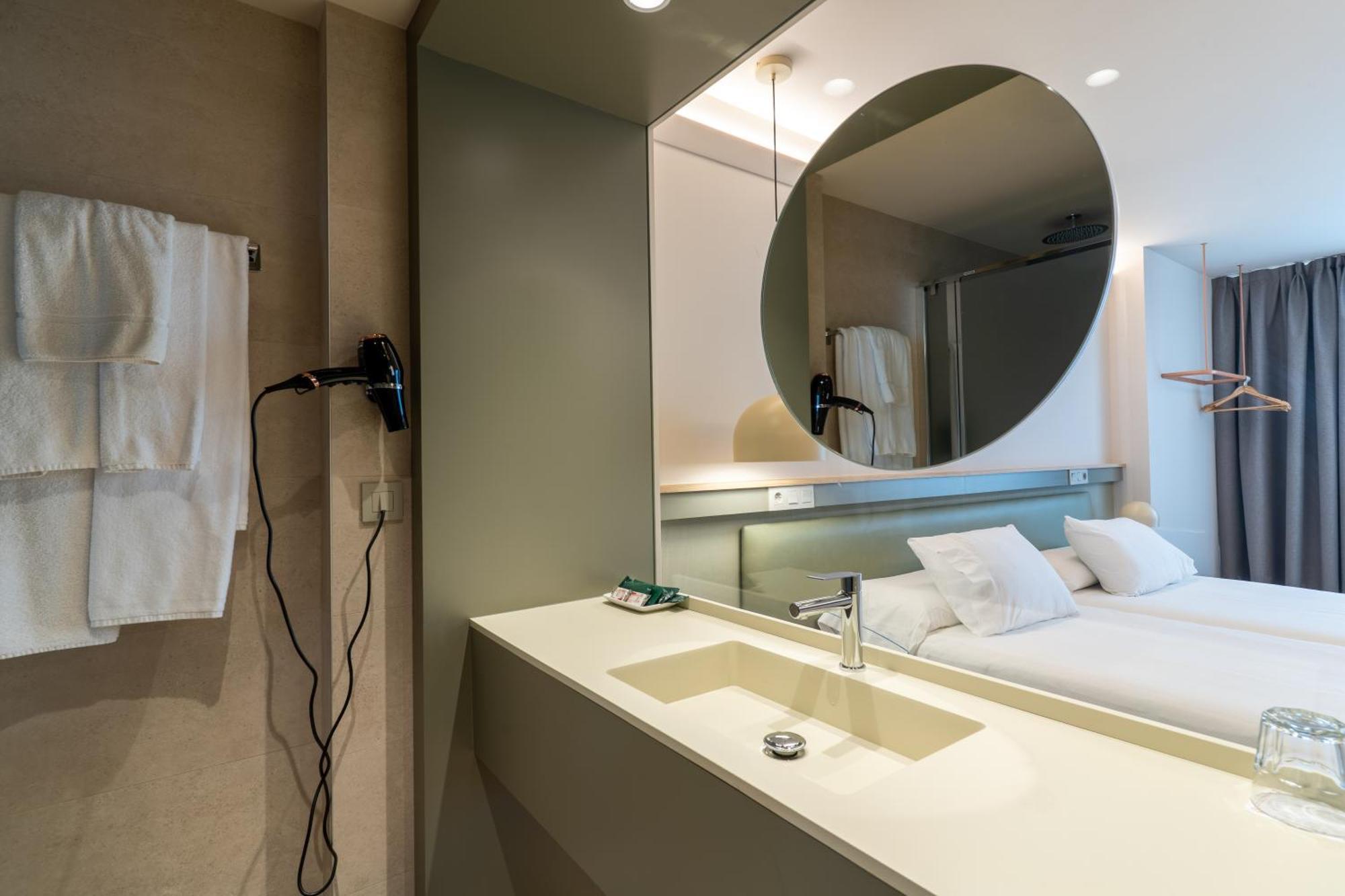Hotel Los Pasiegos Hoznayo Bagian luar foto